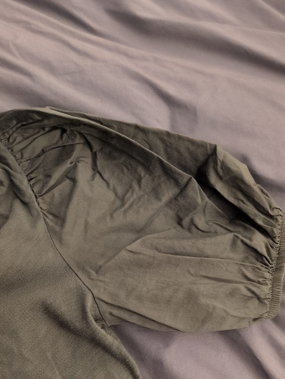 Olive Green Puff Sleeve Top Size M - Picture 4 of 14